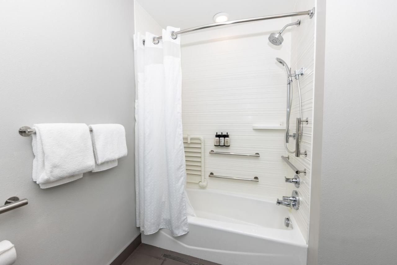 Avid Hotels - Denver Airport Area By Ihg Εξωτερικό φωτογραφία